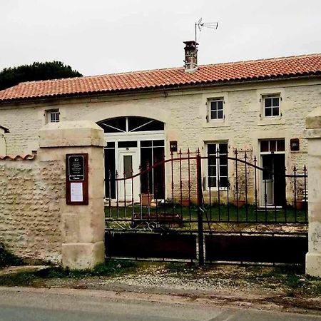 La Maison D'Hotes Des Charentes Hotel Les Touches-de-Périgny Buitenkant foto